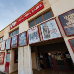 Façade du cinéma Voltaire à Ferney
